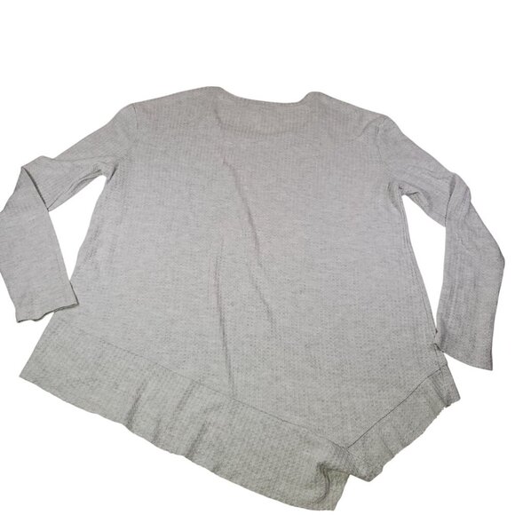 Sweet Romeo Gray Asymmetrical Hem Long Sleeve Waffle Knit Sweater Top Size M - Picture 7 of 7